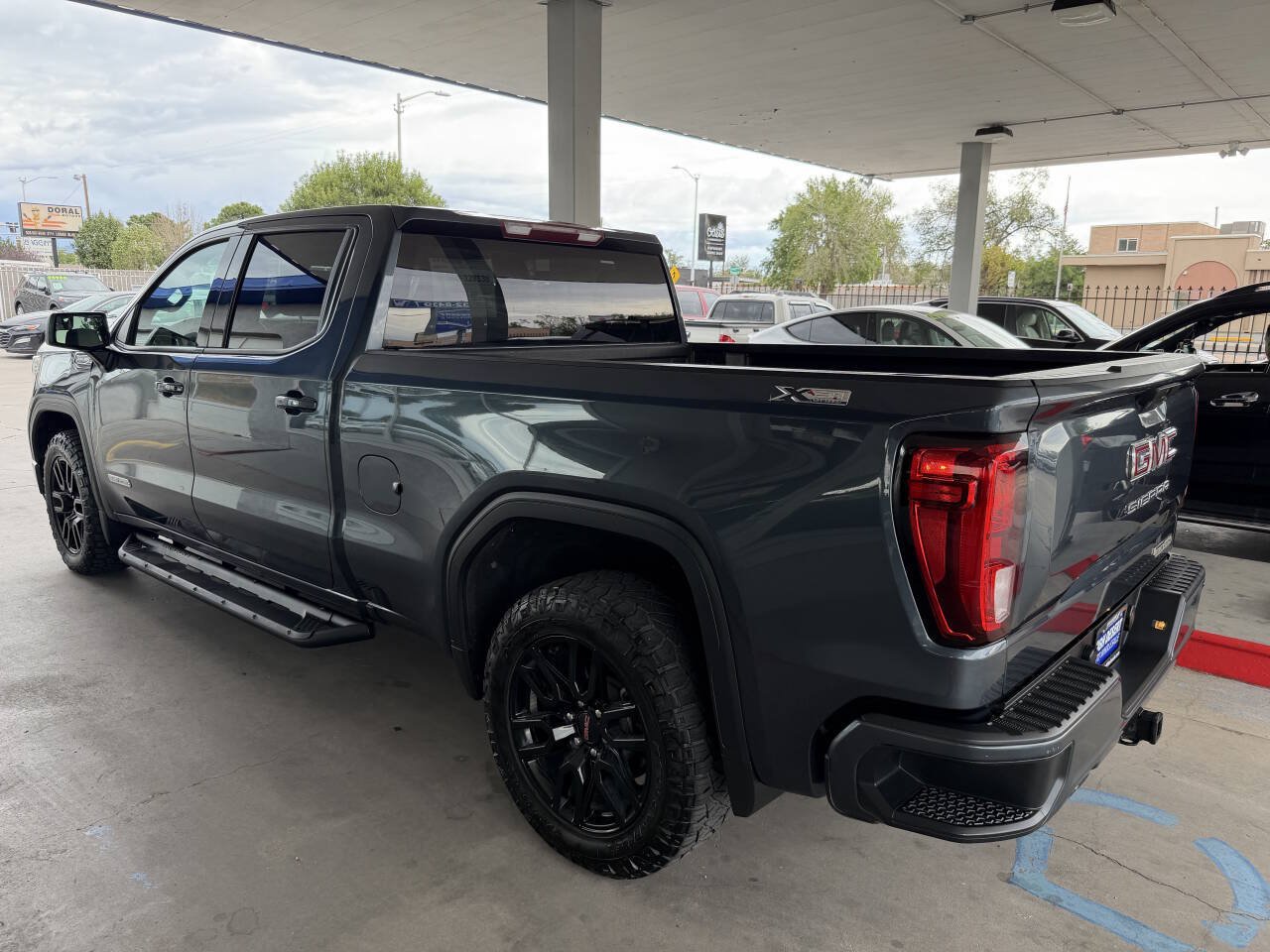 Used 2020 GMC Sierra 1500 Elevation w/ Elevation Value Package AWD/4WD image 4