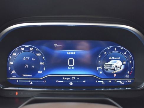 Used 2023 Chevrolet Tahoe Z71 w/ Luxury Package image 22