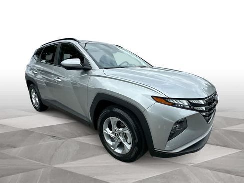 Used 2024 Hyundai Tucson SEL FWD image 2