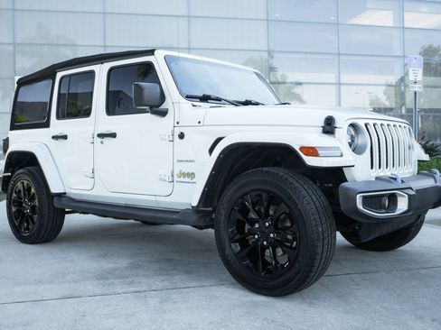 Used 2023 Jeep Wrangler Unlimited Sahara w/ Cold Weather Group image 3