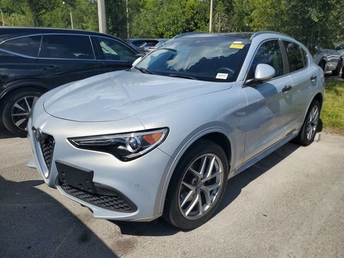 Used 2021 Alfa Romeo Stelvio Ti w/ Nero Edizione AWD/4WD image 2