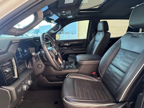 Used 2024 GMC Sierra 1500 AT4X image 29