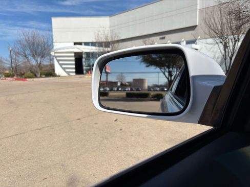 Used 2010 Toyota Camry LE image 27