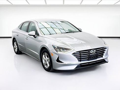 Used 2021 Hyundai Sonata SE FWD image 3