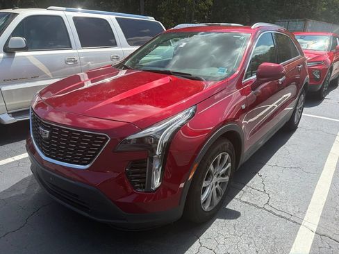 Used 2019 Cadillac XT4 Luxury FWD image 2