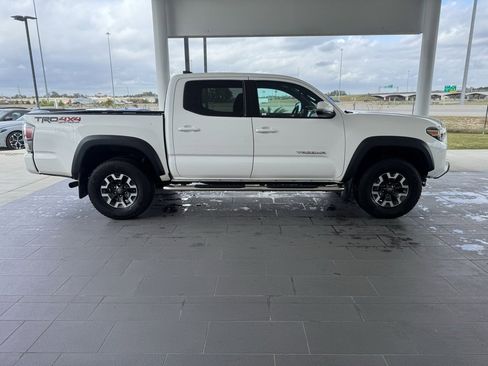Used 2020 Toyota Tacoma TRD Off-Road image 5