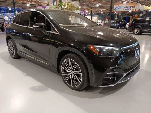 Certified 2023 Mercedes-Benz EQE 500 4MATIC SUV w/ Pinnacle Trim Package image 4