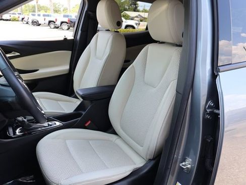 Used 2023 Buick Encore GX Essence w/ Experience Buick Package FWD image 14