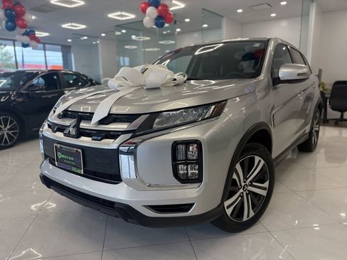 Used 2025 Mitsubishi Outlander Sport ES AWD/4WD image 1