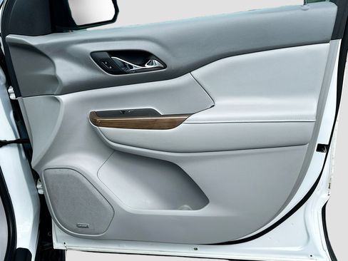 Used 2018 GMC Acadia SLE w/ Driver Alert Package I image 35