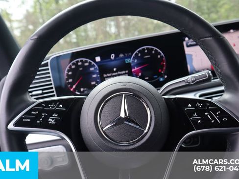 Used 2025 Mercedes-Benz GLE 350 4MATIC image 32