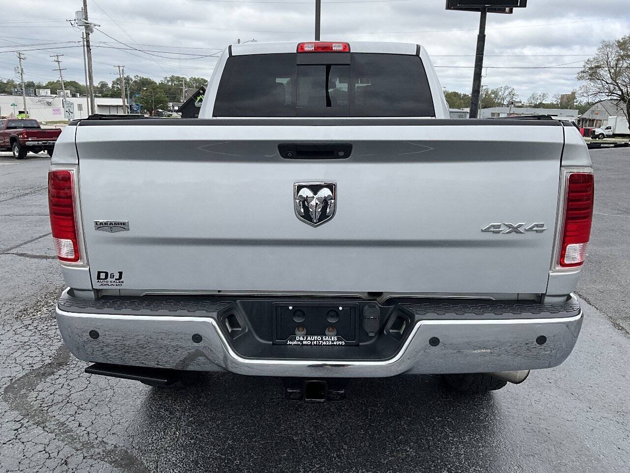 Used 2015 RAM 2500 Laramie w/ Convenience Group AWD/4WD image 4