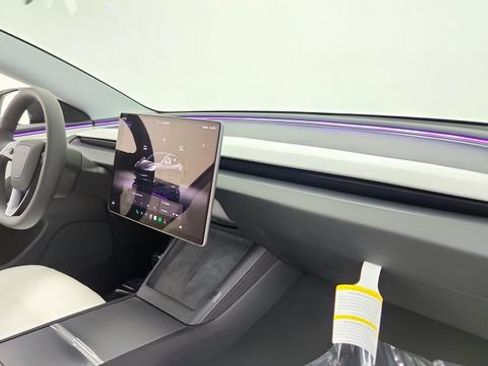 Used 2026 Tesla Model 3 RWD image 34