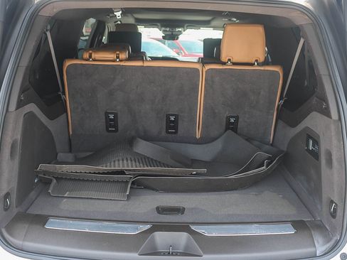 Used 2024 Cadillac Escalade ESV Sport w/ LPO, ONYX Package AWD/4WD image 26