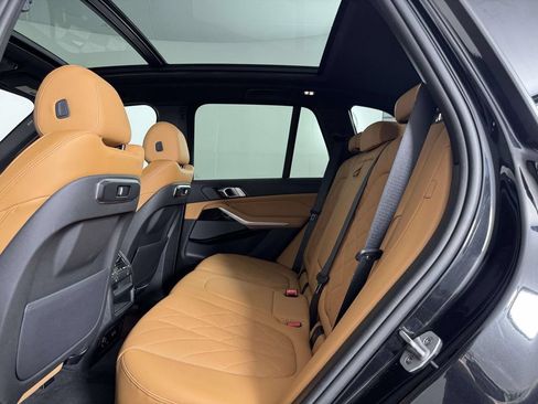 Used 2024 BMW X5 xDrive40i w/ M Sport Package AWD/4WD image 32