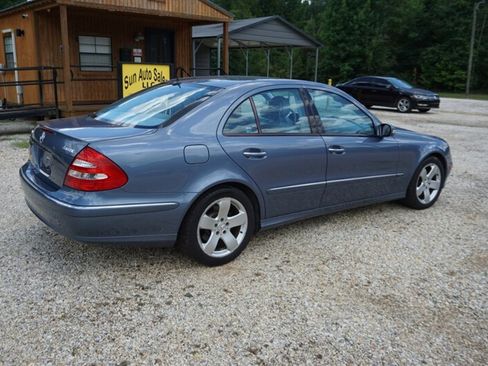 Used 2004 Mercedes-Benz E 500 4MATIC Sedan image 15