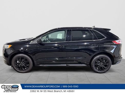 Used 2024 Ford Edge SE w/ Black Appearance Package image 34
