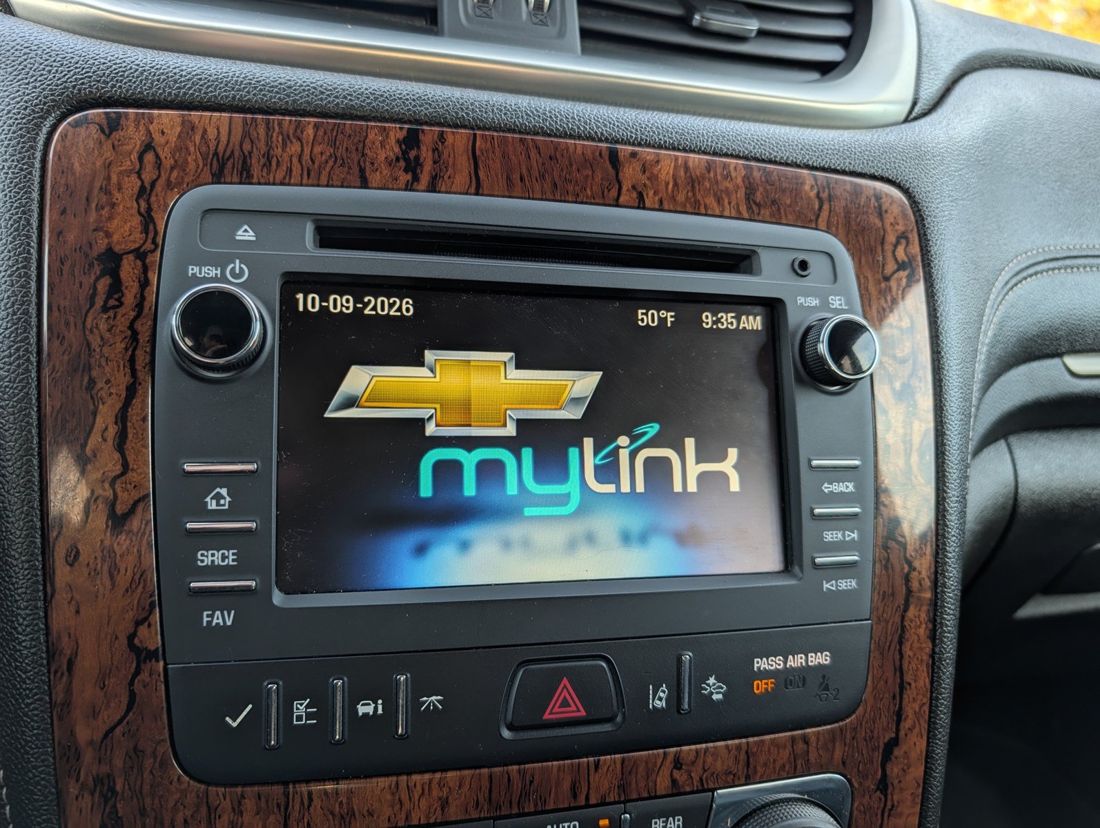 Used 2014 Chevrolet Traverse LTZ AWD/4WD image 23