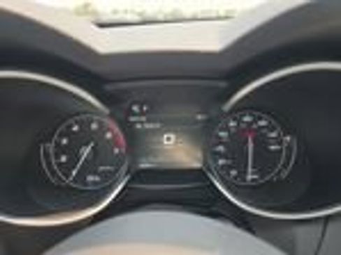 Used 2023 Alfa Romeo Stelvio Veloce AWD/4WD image 17