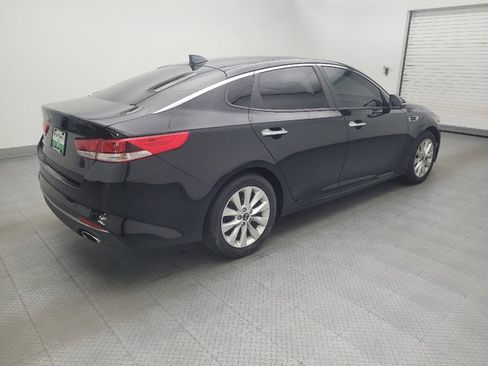 Used 2016 Kia Optima LX w/ Option Group 014 FWD image 10