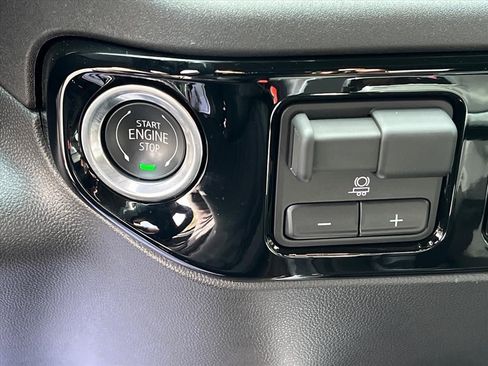 Used 2026 Chevrolet Silverado 1500 LT Trail Boss w/ LT Trail Boss Premium Package image 10