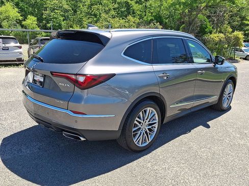 Used 2023 Acura MDX SH-AWD w/ Advance Package image 4