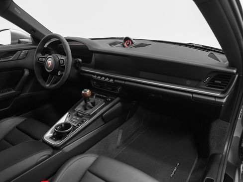 Certified 2026 Porsche 911 Carrera T RWD image 34