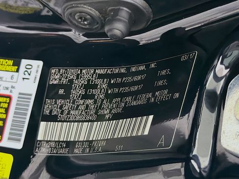 Used 2017 Toyota Sienna XLE w/ XLE Navigation Package FWD image 12