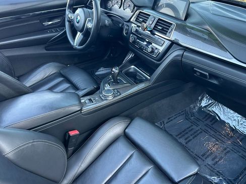 Used 2016 BMW M4 Convertible image 15