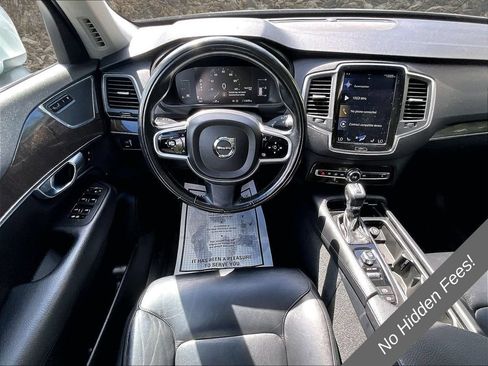 Used 2018 Volvo XC90 T5 Momentum w/ Convenience Package AWD/4WD image 5