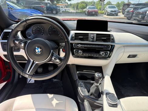 Used 2019 BMW M4 Coupe w/ Competition Package RWD image 19