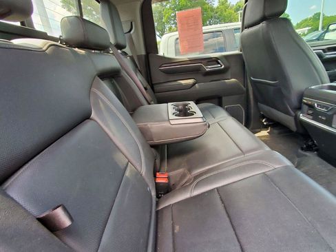 Used 2023 GMC Sierra 1500 SLT w/ SLT Premium Package AWD/4WD image 6