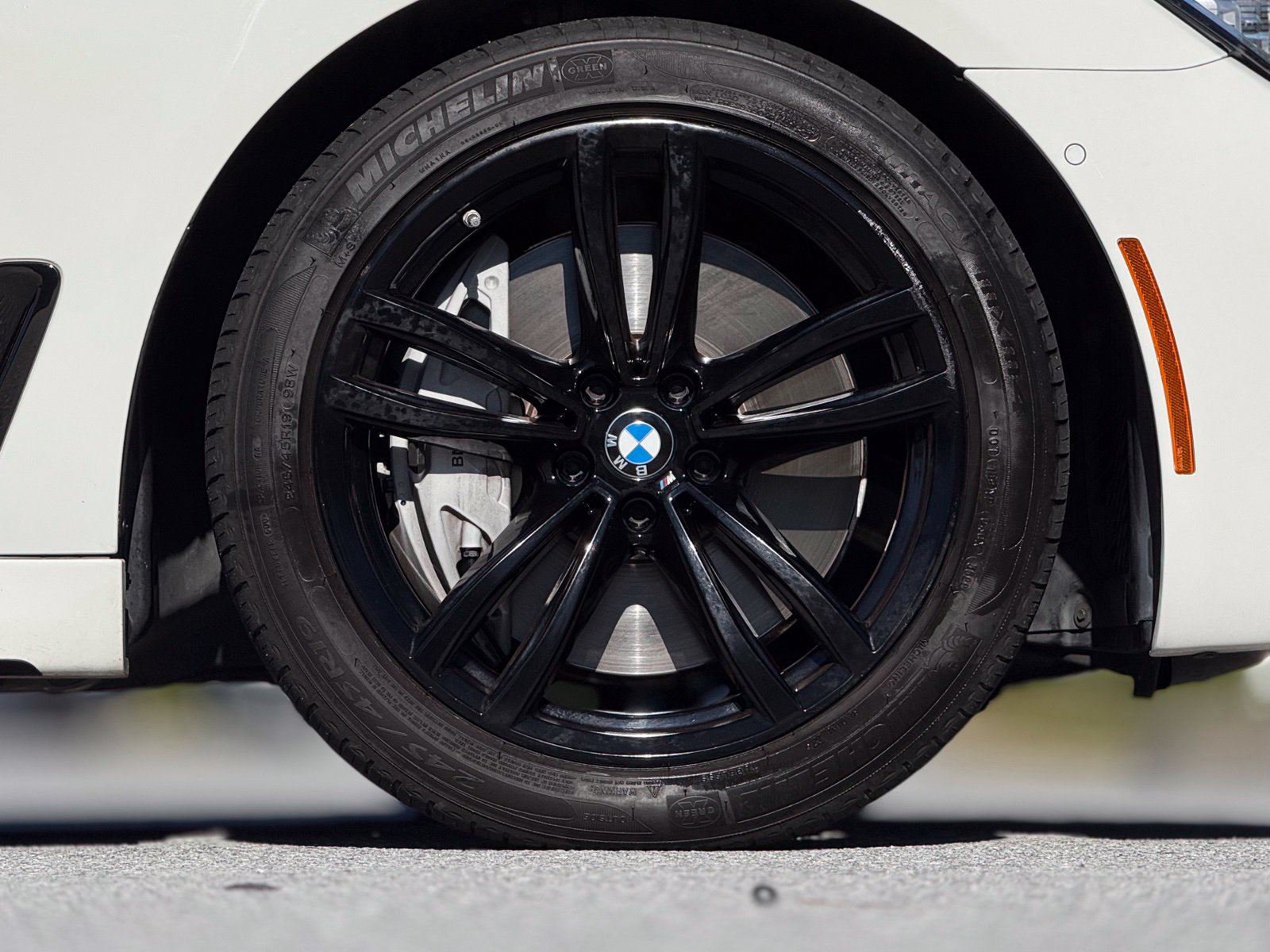 Used 2018 BMW 750i RWD image 21