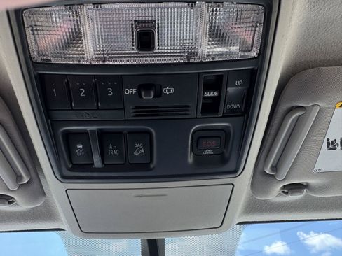 Used 2019 Toyota 4Runner Limited AWD/4WD image 27
