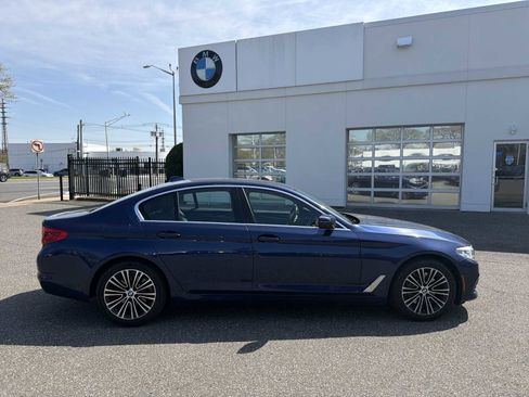 Used 2019 BMW 530i xDrive w/ Convenience Package AWD/4WD image 4