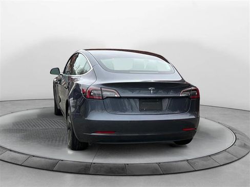 Used 2019 Tesla Model 3 Long Range image 4