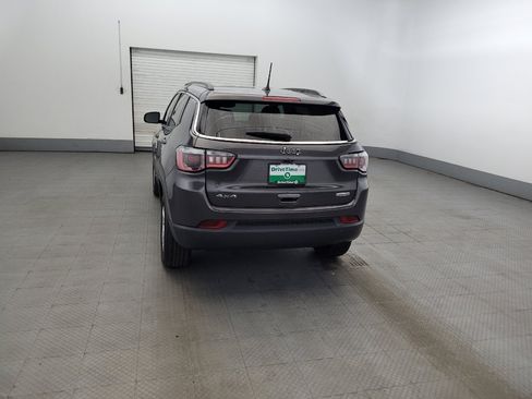 Used 2018 Jeep Compass Latitude w/ Popular Equipment Group AWD/4WD image 6