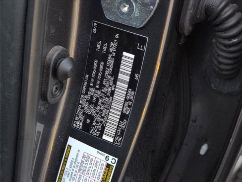 Used 2020 Toyota 4Runner Limited image 11