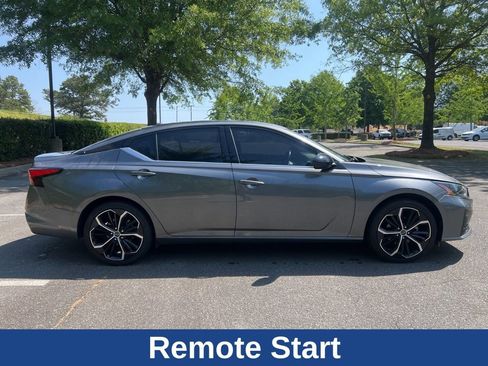 Used 2024 Nissan Altima 2.5 SR FWD image 5