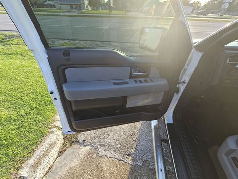 Used 2013 Ford F150 XLT w/ Mid Equipment Group RWD image 20