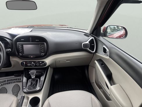 Used 2020 Kia Soul LX FWD image 17