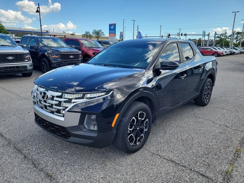 Used 2024 Hyundai Santa Cruz SEL FWD image 2