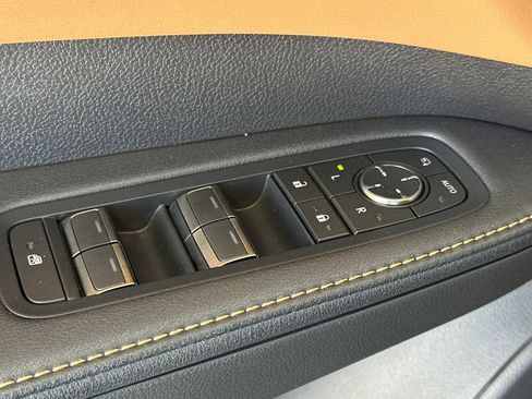 Certified 2025 Lexus RX 350 w/ Convenience Package AWD/4WD image 13
