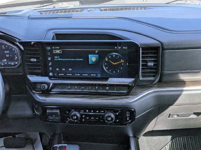 Used 2023 Chevrolet Silverado 1500 LT AWD/4WD image 15