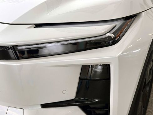 Certified 2026 Toyota C-HR AWD/4WD image 9