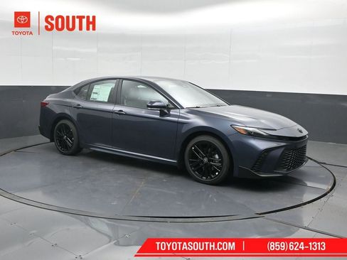 New 2026 Toyota Camry SE FWD image 4