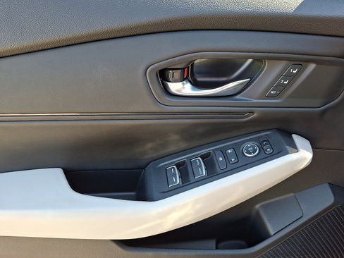 Used 2025 Honda Accord EX-L image 12