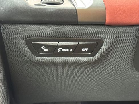 Used 2025 BMW iX M60 image 32