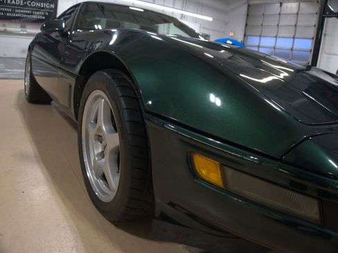 Used 1995 Chevrolet Corvette Coupe image 29