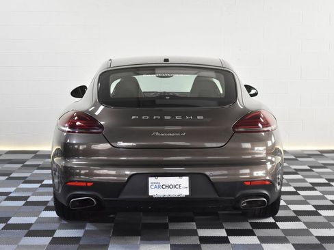 Used 2015 Porsche Panamera 4 w/ Premium Package Plus image 4